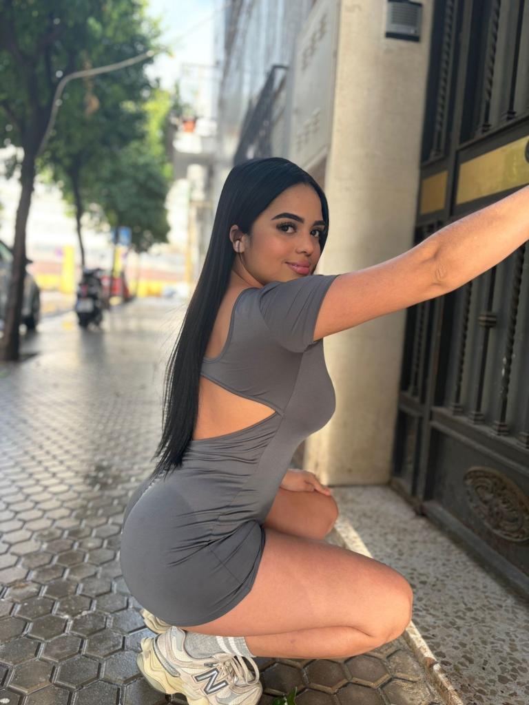 632949470: Chica busca chico en Sevilla