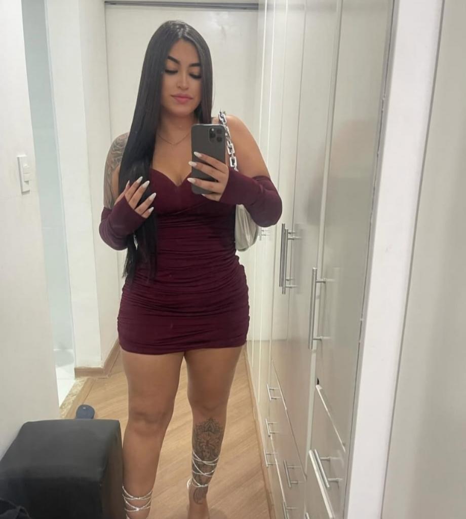 662561699: Chica busca chico en Sevilla