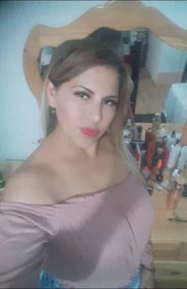 643543711: Chica busca chico en Sevilla