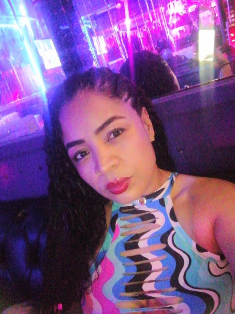 Chica busca chico en Cádiz: 