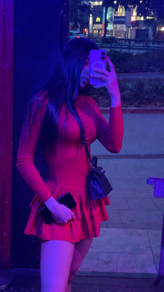 Chica busca chico en Almería: 