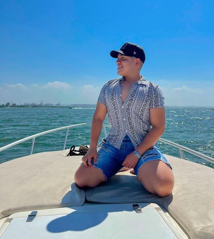 Chico busca chica en Las Palmas: 