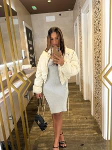 617057161: Chica busca chico en Barcelona