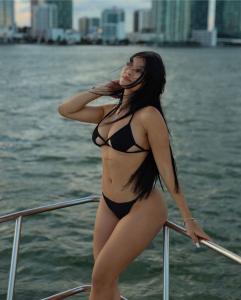 742030687: Chica busca chico en Barcelona