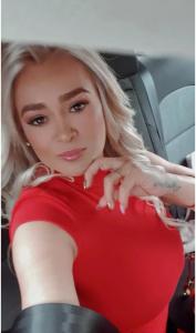 692848629: Chica busca chico en Ibiza