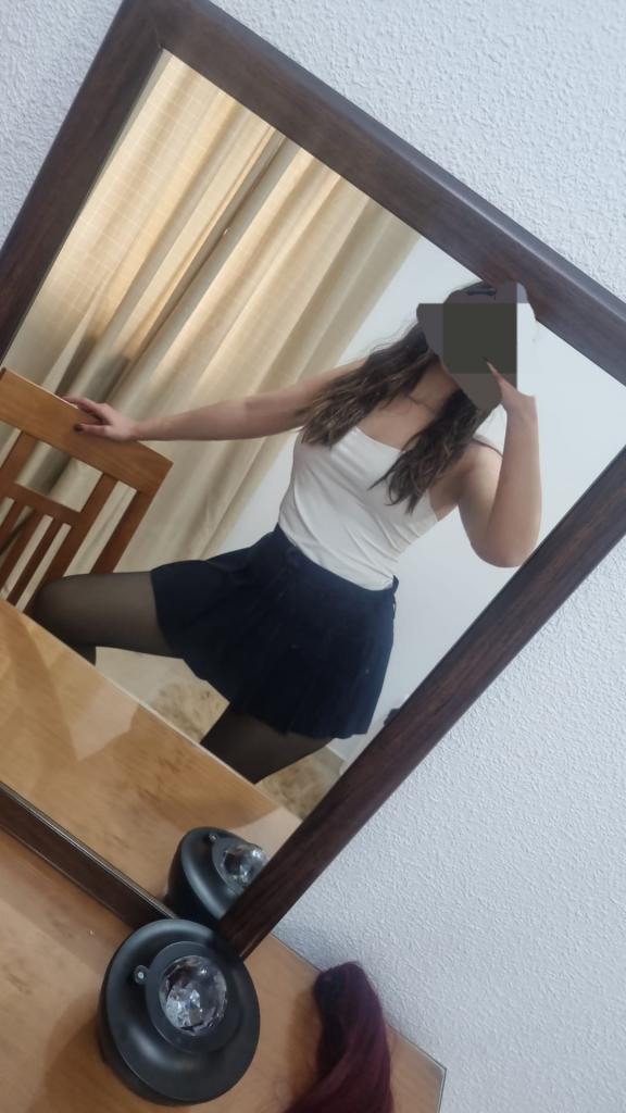 685122745: Chica busca chico en Granada
