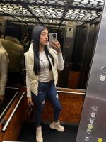 634324369: Chica busca chico en Barcelona