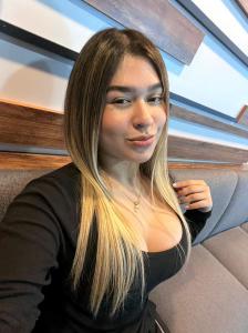 Chica busca chico en Ibiza: 