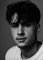 641635987: Chico busca chica en Cantabria