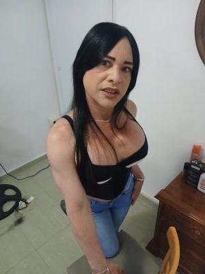 621480182: Transexual en León