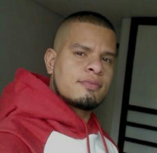 663124699: Chico busca chica en Barcelona