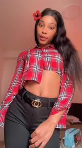 613883758: Chica busca chico en Málaga