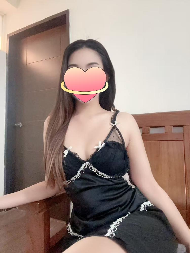 658041419: Chica busca chico en Sevilla