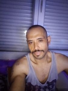 Chico busca chica en Asturias: 