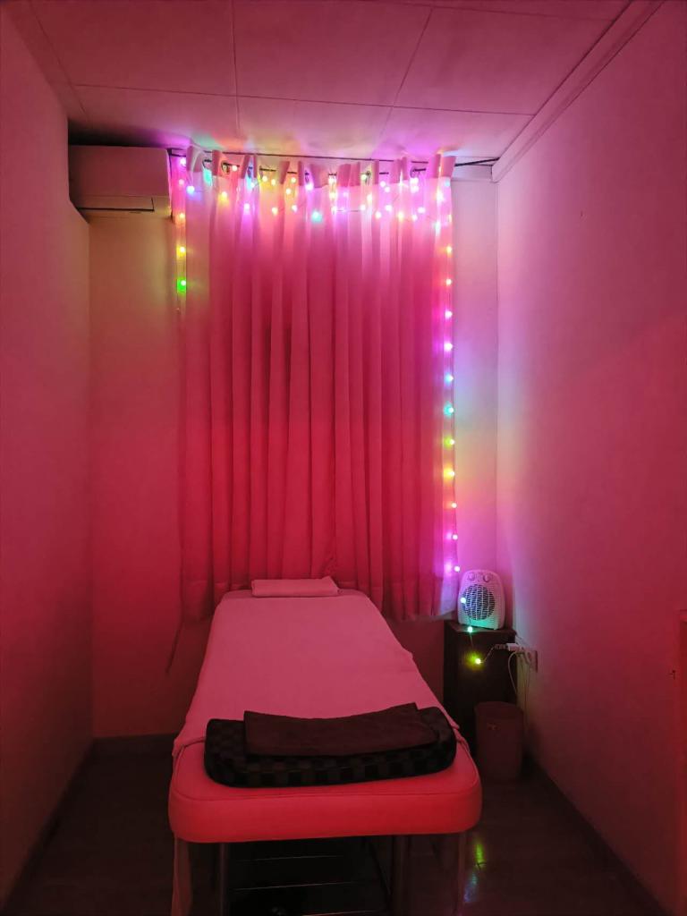 Chica busca chico en Barcelona: Chica busca chico