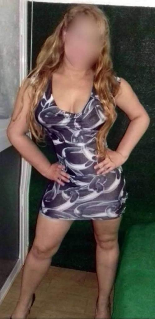 660185797: Chica busca chico en Cantabria