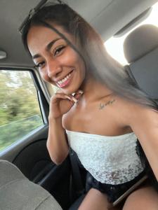 671412248: Chica busca chico en Barcelona