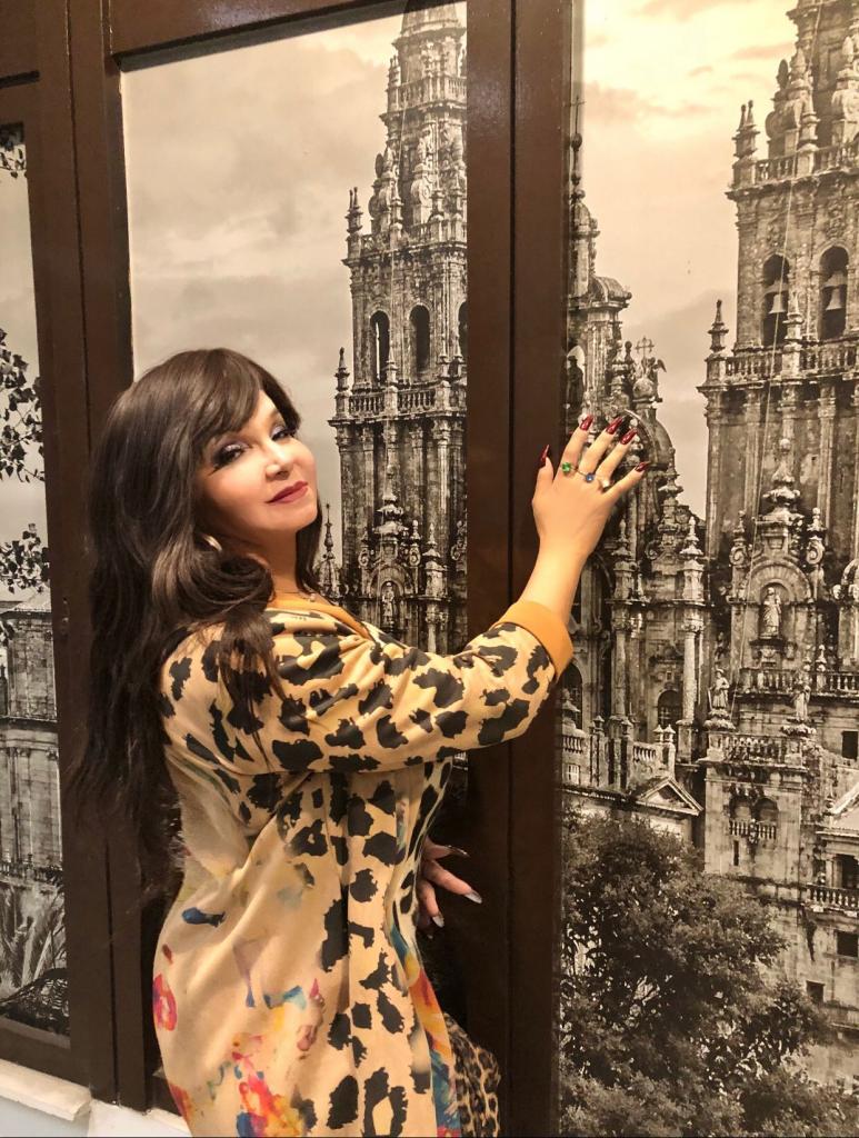 677396678: Travesti en Lugo