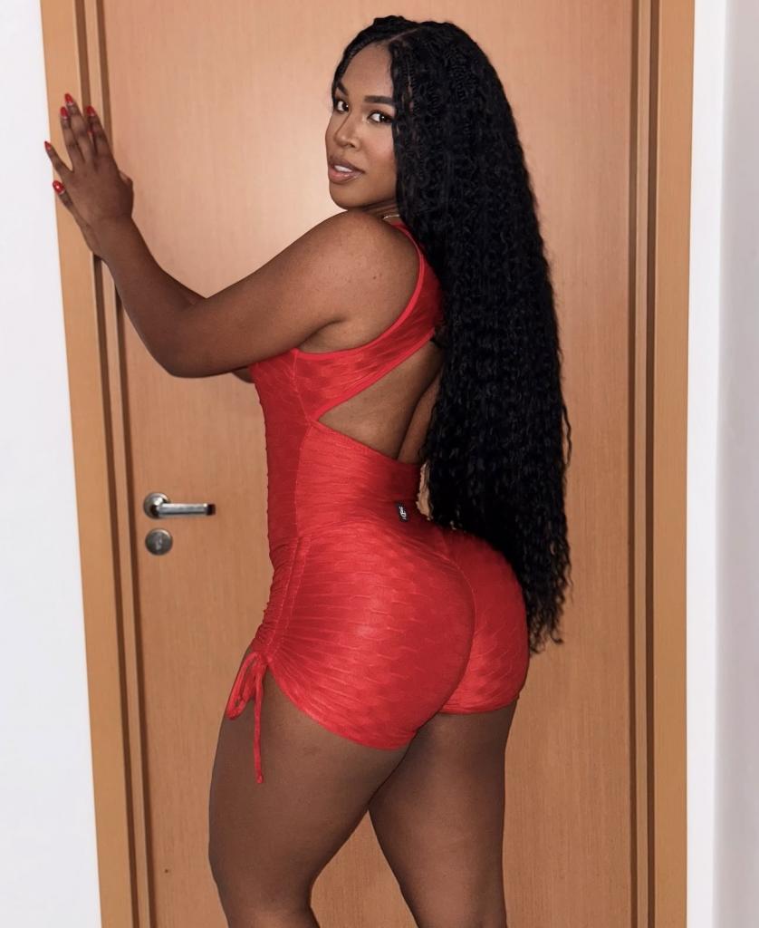 631825170: Chica busca chico en Barcelona