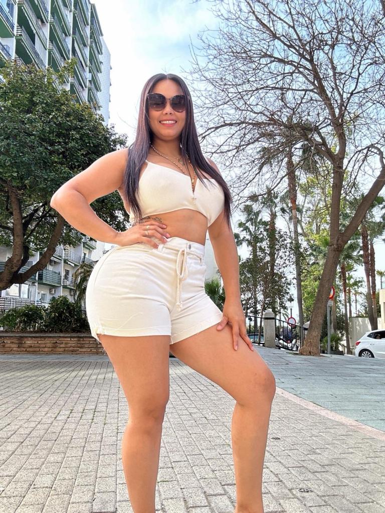 Chica busca chico en Huelva: 