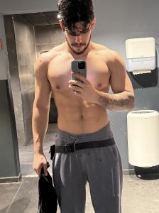 643852366: Chico busca chica en Sevilla