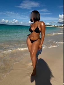 685796437: Chica busca chico en Madrid