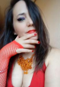 635303303: Chica busca chico en Madrid