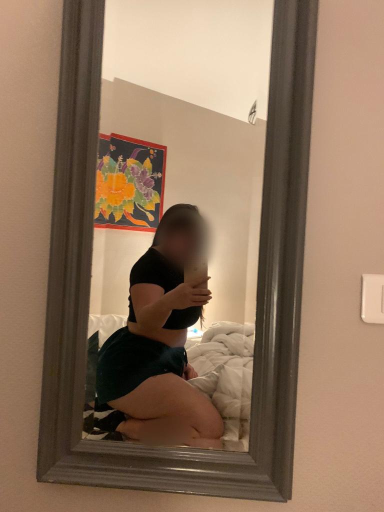 650735267: Chica busca chico en Madrid