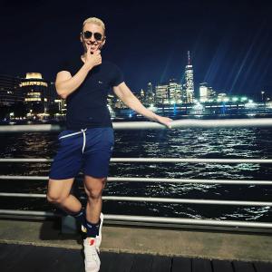 623911348: Chico busca chica en Barcelona