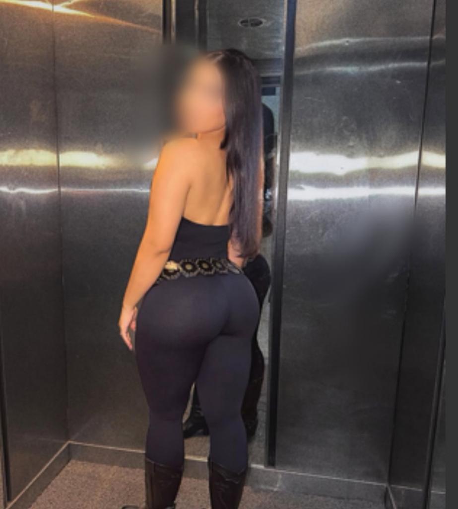 Chica busca chico en Almería: 
