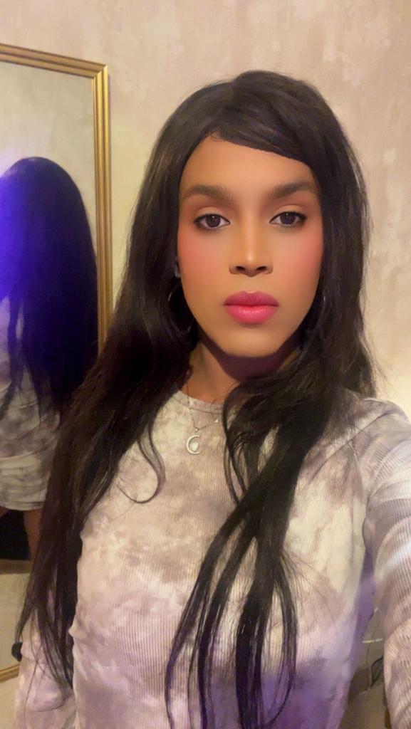 633047034: Transexual en Valladolid