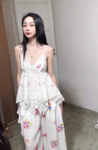 673549142: Chica busca chico en Barcelona