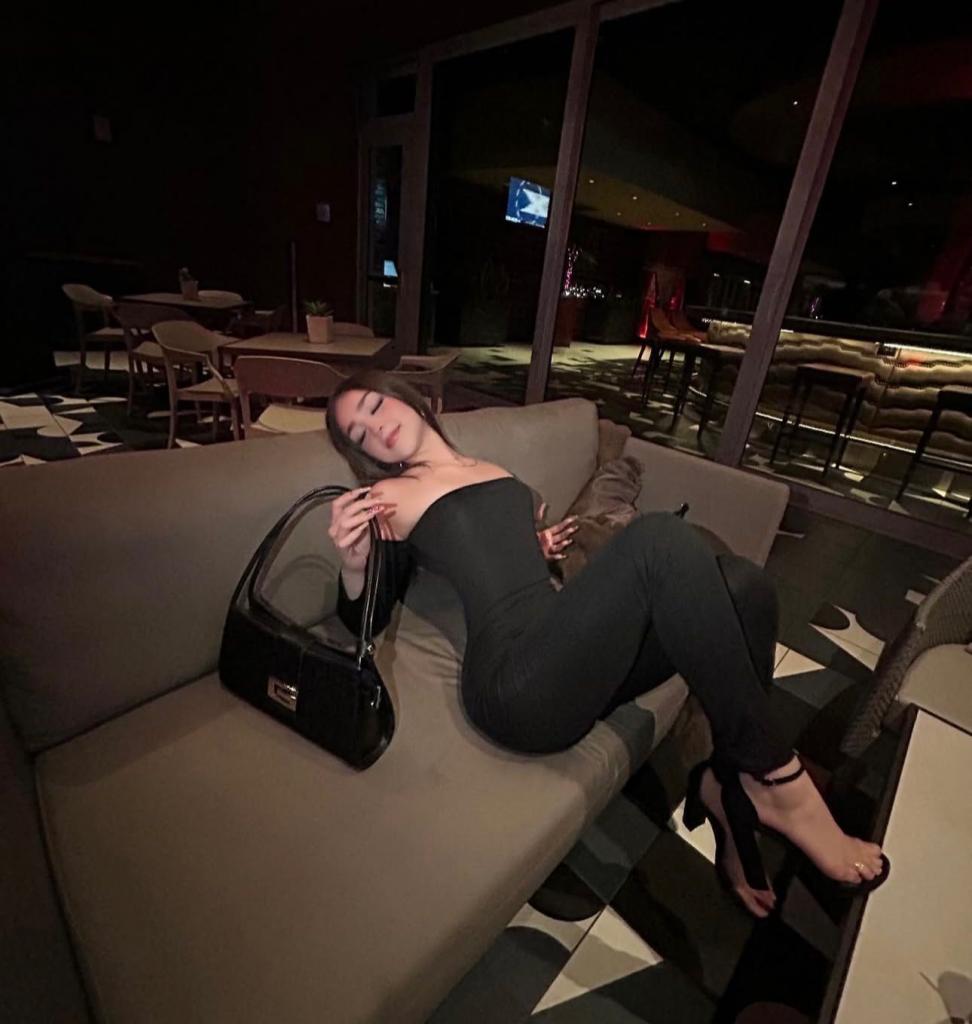 Chica busca chico en Barcelona: 