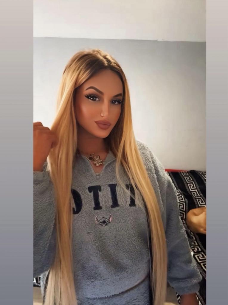 610959798: Transexual en Cádiz