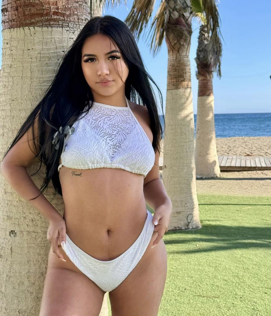 697708396: Chica busca chico en Barcelona