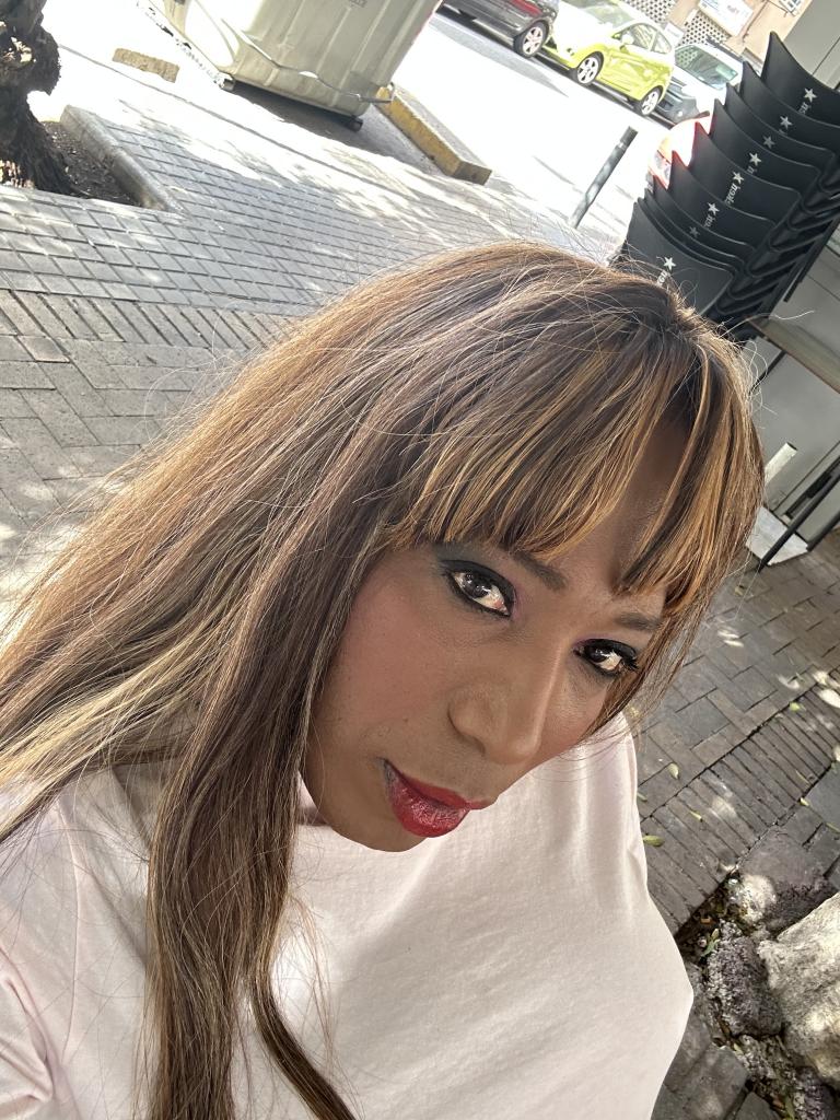 613736629: Travesti en Gerona