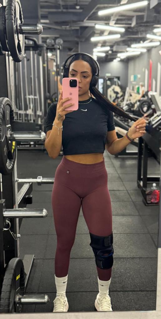 Chica busca chico en Granada: 