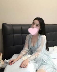 670663990: Chica busca chico en Madrid