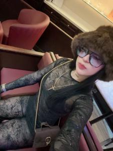 611310598: Chica busca chico en Asturias