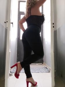611254375: Chica busca chico en Madrid