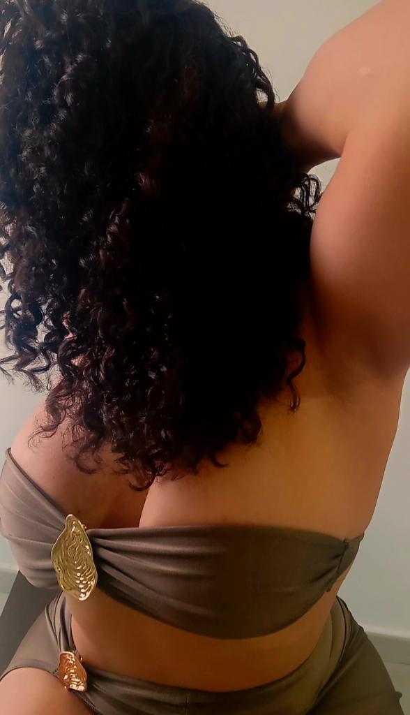 647216665: Chica busca chico en Ibiza