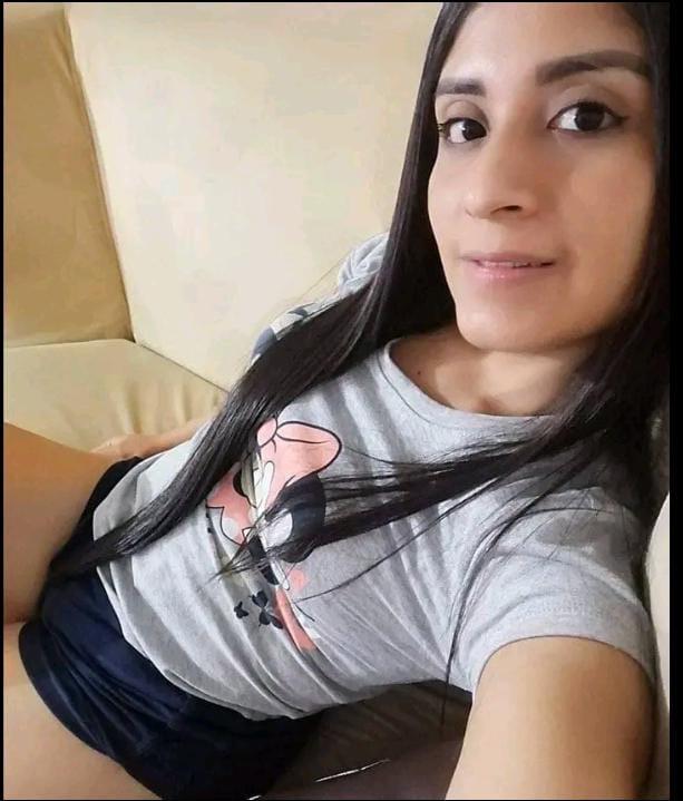 697723048: Chica busca chico en Cádiz