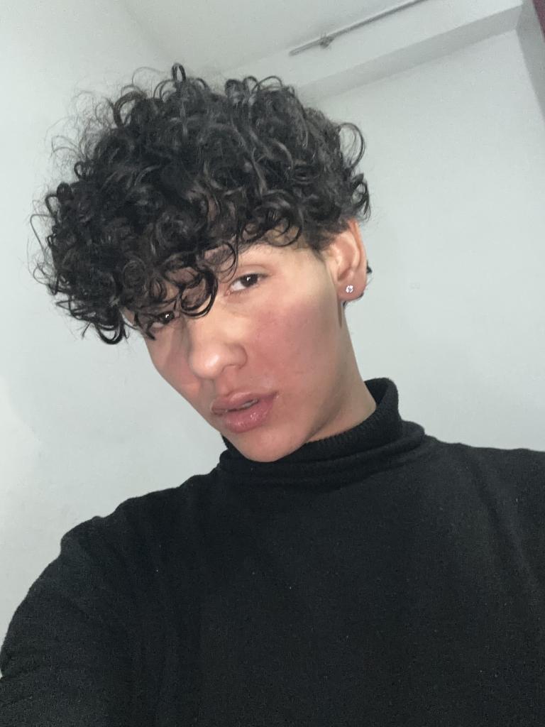 Chico busca chica en Granada: 