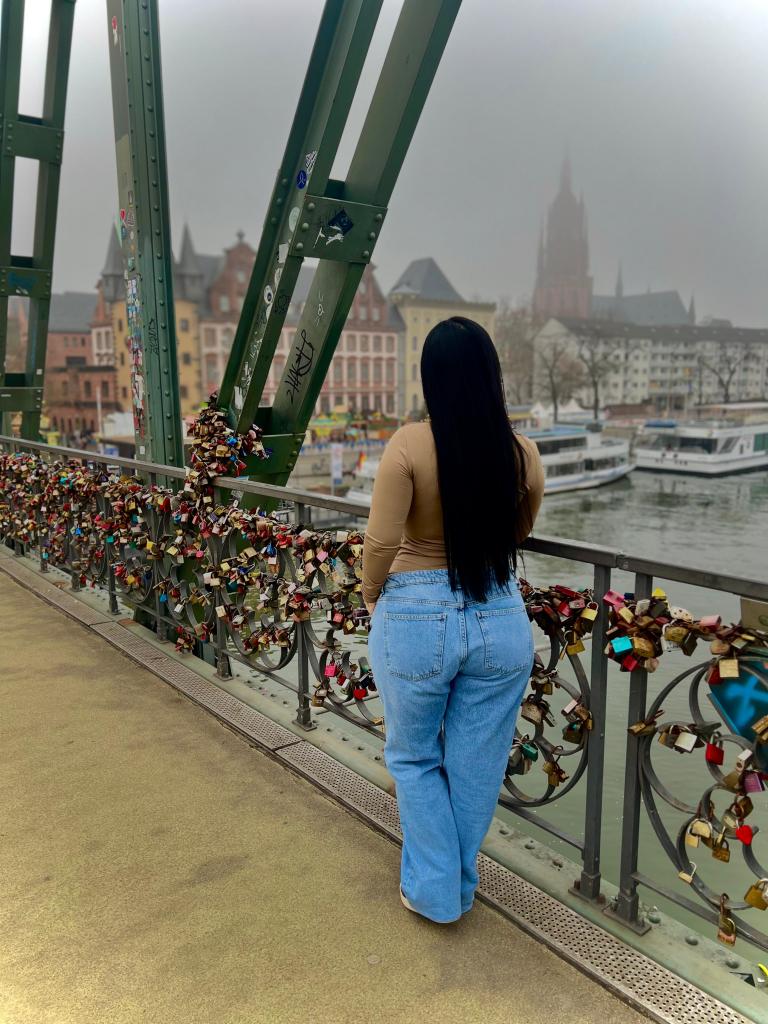 641917054: Chica busca chico en Álava