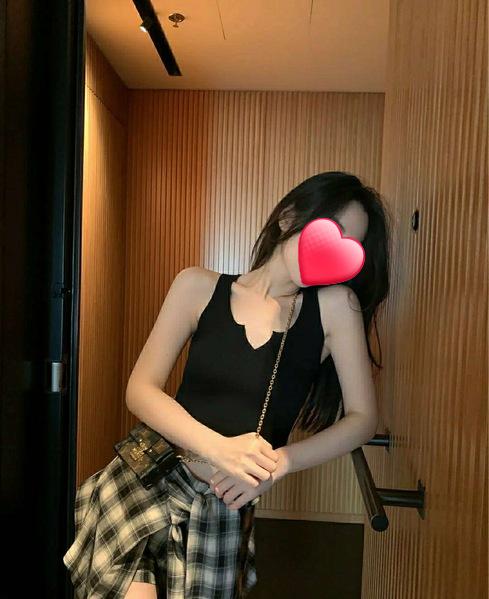 697963361: Chica busca chico en Valencia