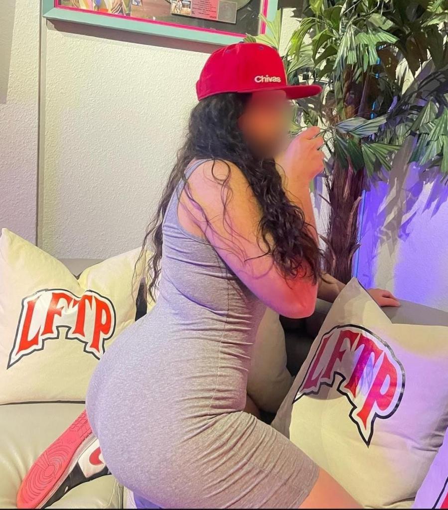 Chica busca chico en Alicante: 