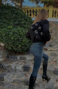 666401195: Chica busca chico en Madrid