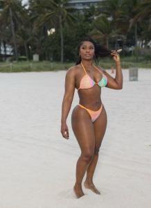 632184909: Chica busca chico en Badajoz