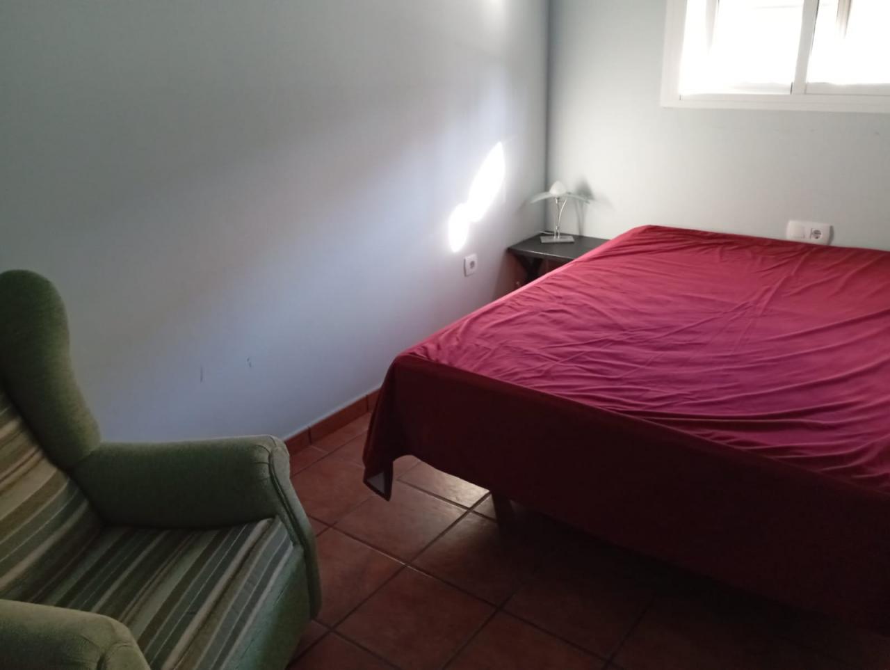 656611034: Chica busca chico en Barcelona