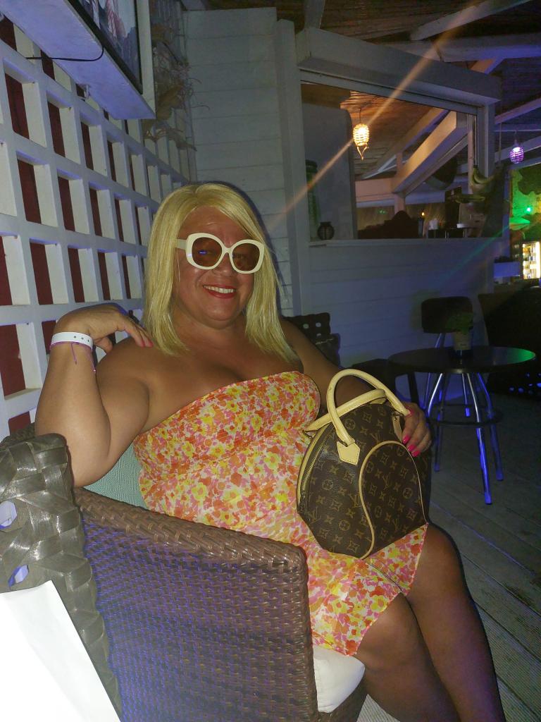 695992588: Travesti en Asturias